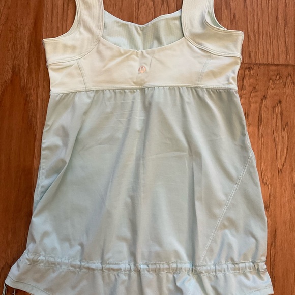 Lululemon Tank, Size 4 - Picture 3 of 3